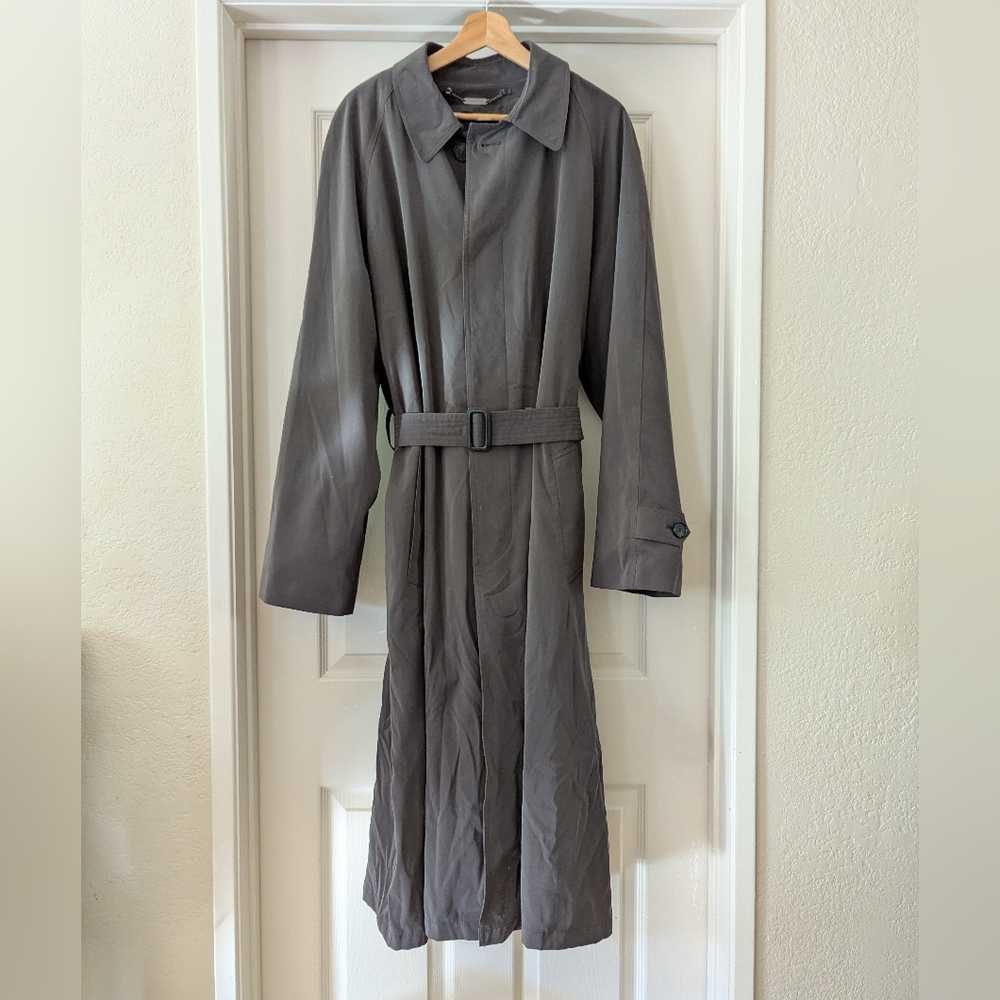 Claiborne Lined & Belted Charcoal Trench Coat for Men, Or Women, Size 44 Long
